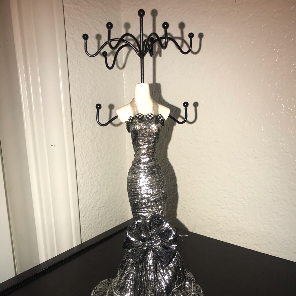 Jewelry holder stand